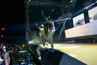 The 39-year-old rapper was joined by members of G-Unit who worked to pump up the crowd. 